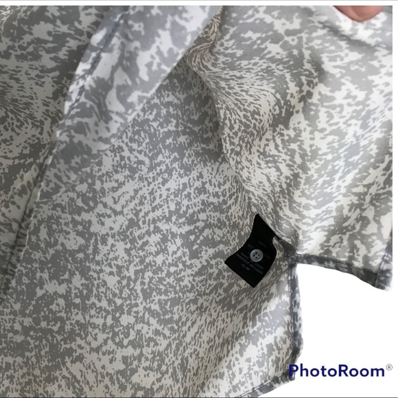 Kenneth Cole Select Women’s Blouse | Grey and White Split Neck Long Sleeve Top - Picture 7 of 12